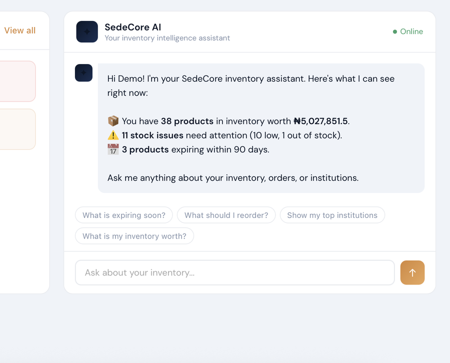 SedeCore AI assistant answering questions about inventory value, stock issues, and products expiring soon, with quick-ask prompts.